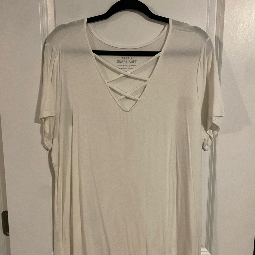 Torrid White Short Sleeve  Super Soft Tee
